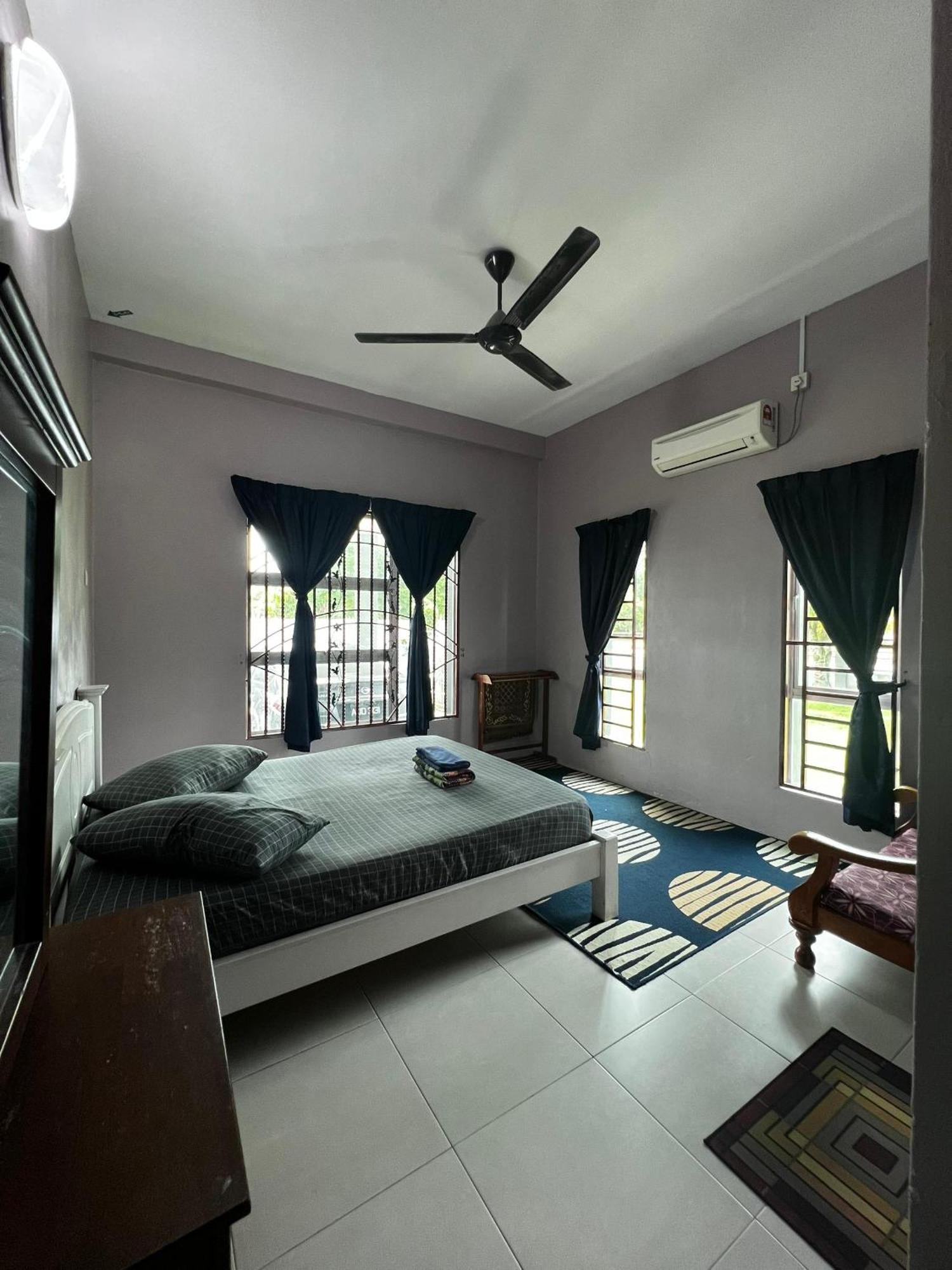 Taiping Homestay Husna Afina Buitenkant foto