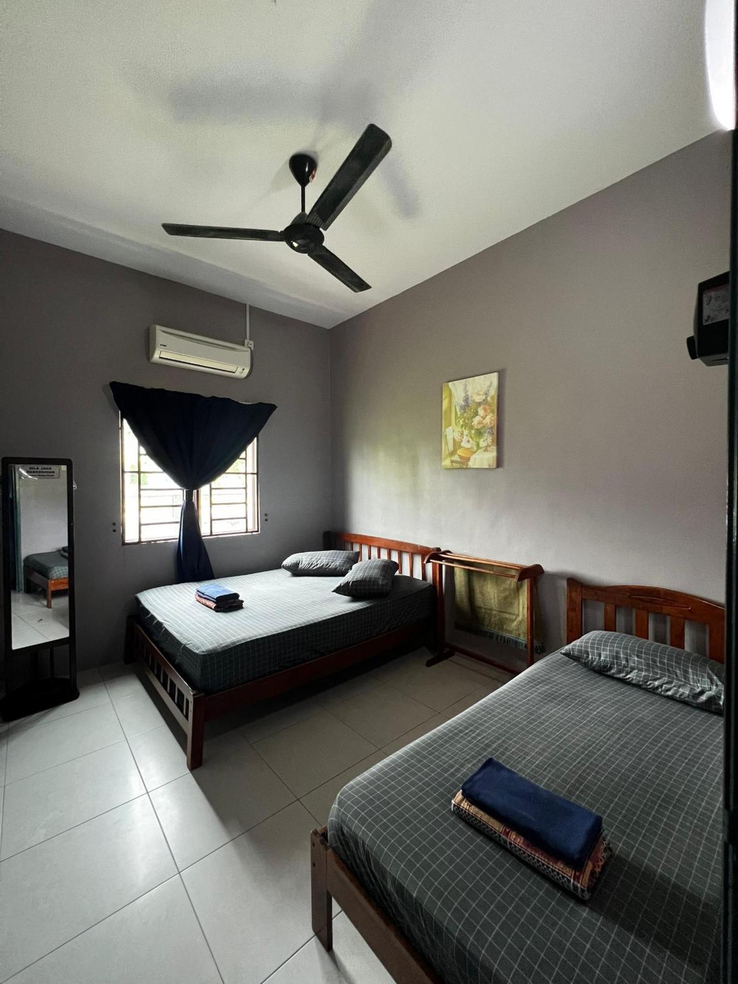Taiping Homestay Husna Afina Buitenkant foto